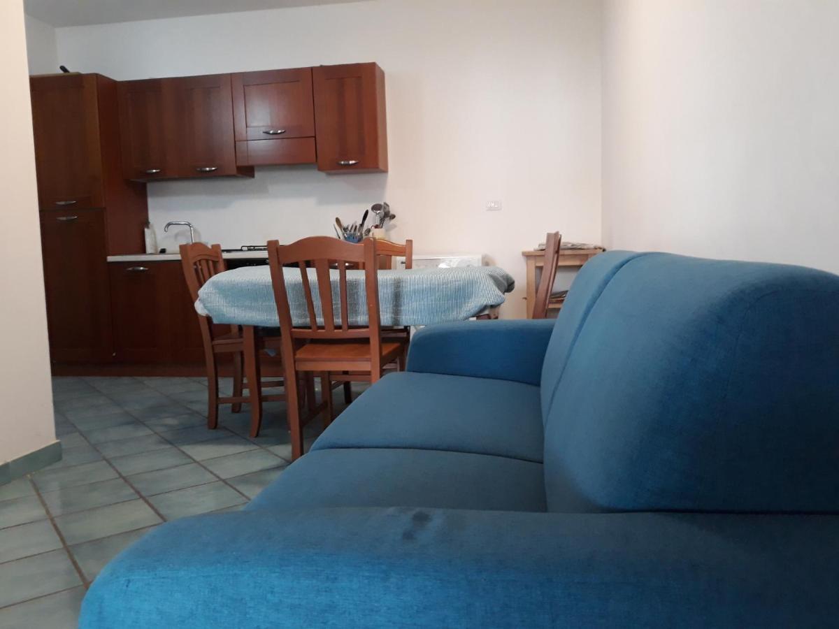 Villa In Villaggio Порто Чезарео Екстериор снимка