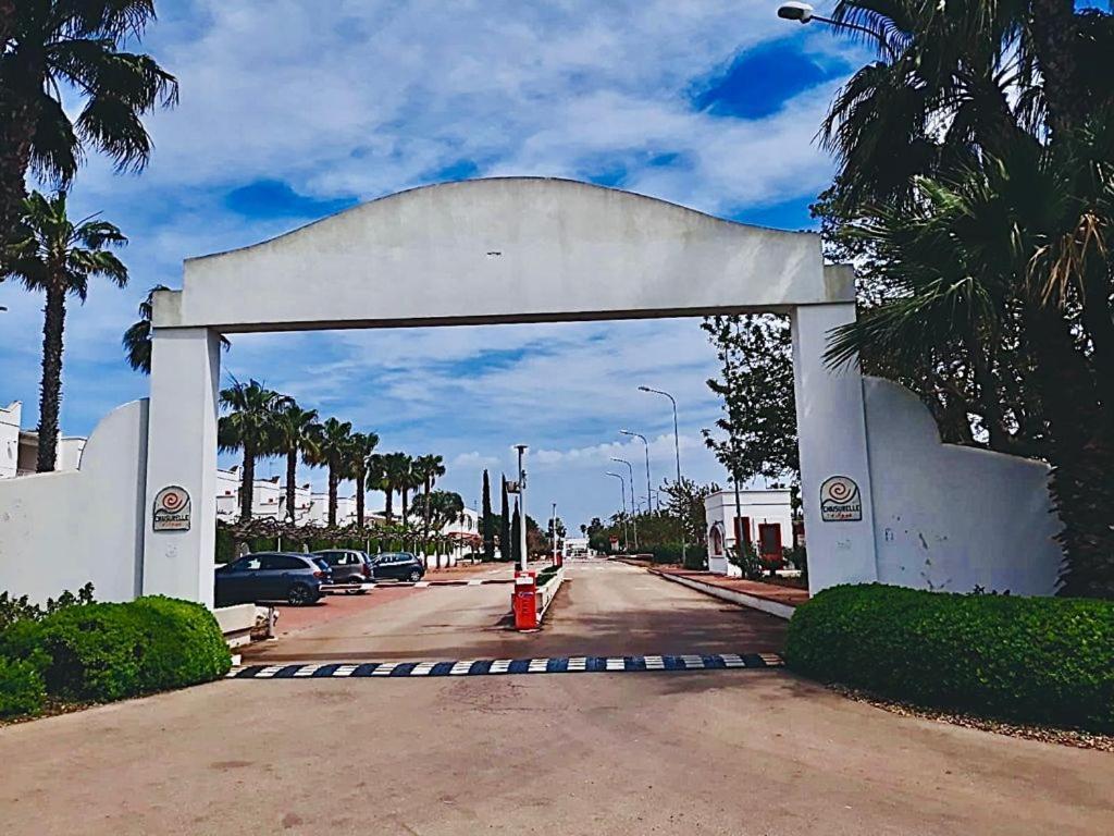 Villa In Villaggio Порто Чезарео Екстериор снимка